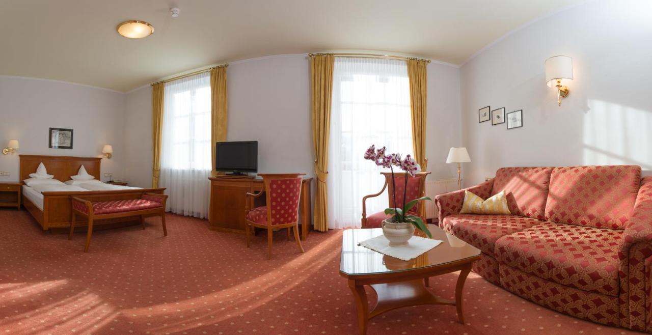Park Hotel Bellevue Dobbiaco Habitación foto